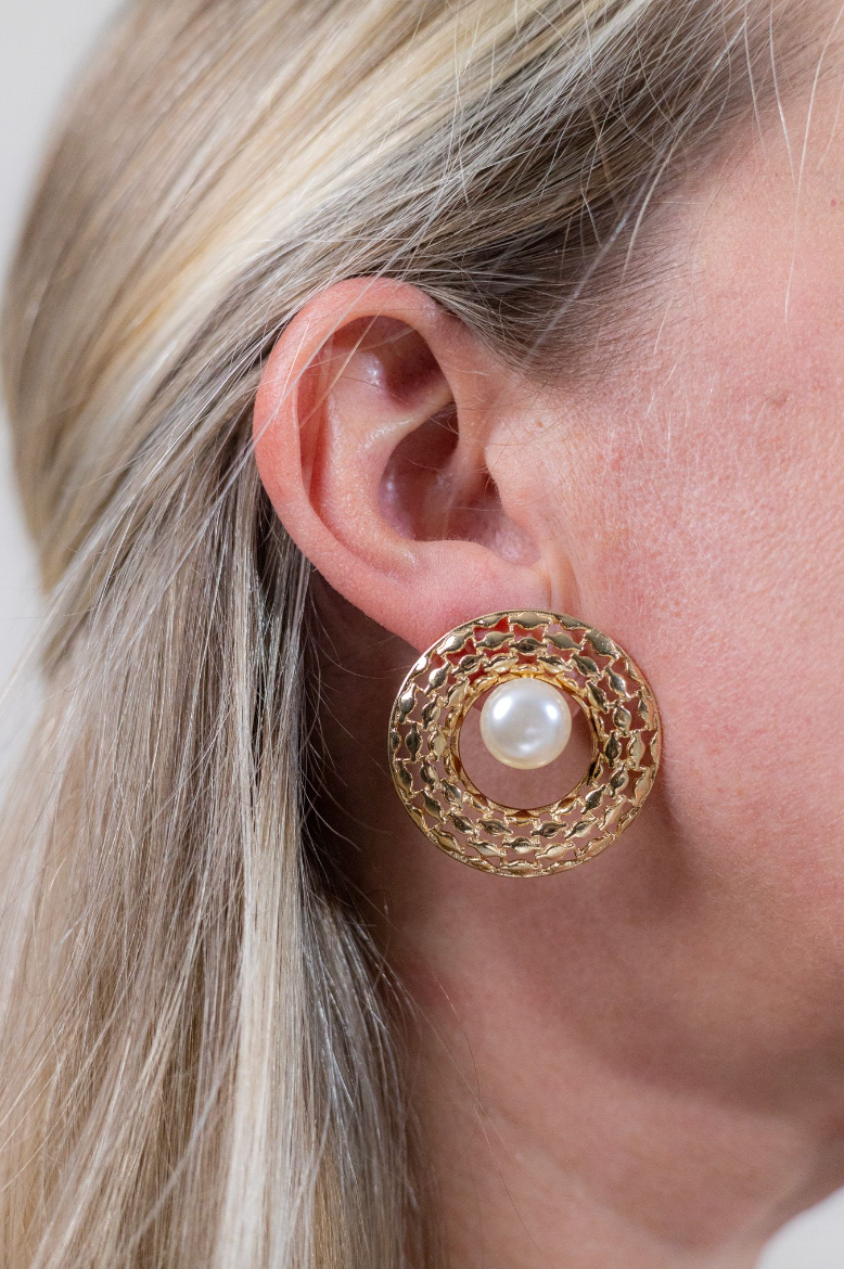 Full Circle Stud Earring, 18K Gold, Pearl